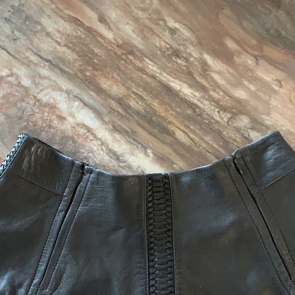 Rag & Bone Renard Black Leather Skater Skirt Sz 2 - Picture 3 of 7